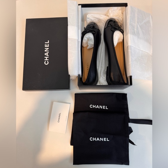 CHANEL Shoes - CHANEL Black Leather Ballet Flats with Bow